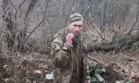 Man says "Glory to Ukraine" and he is shot